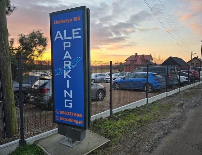 AleParking zadaszony - parking lotnisko Kraków-Balice (KRK) - zdjęcie 3