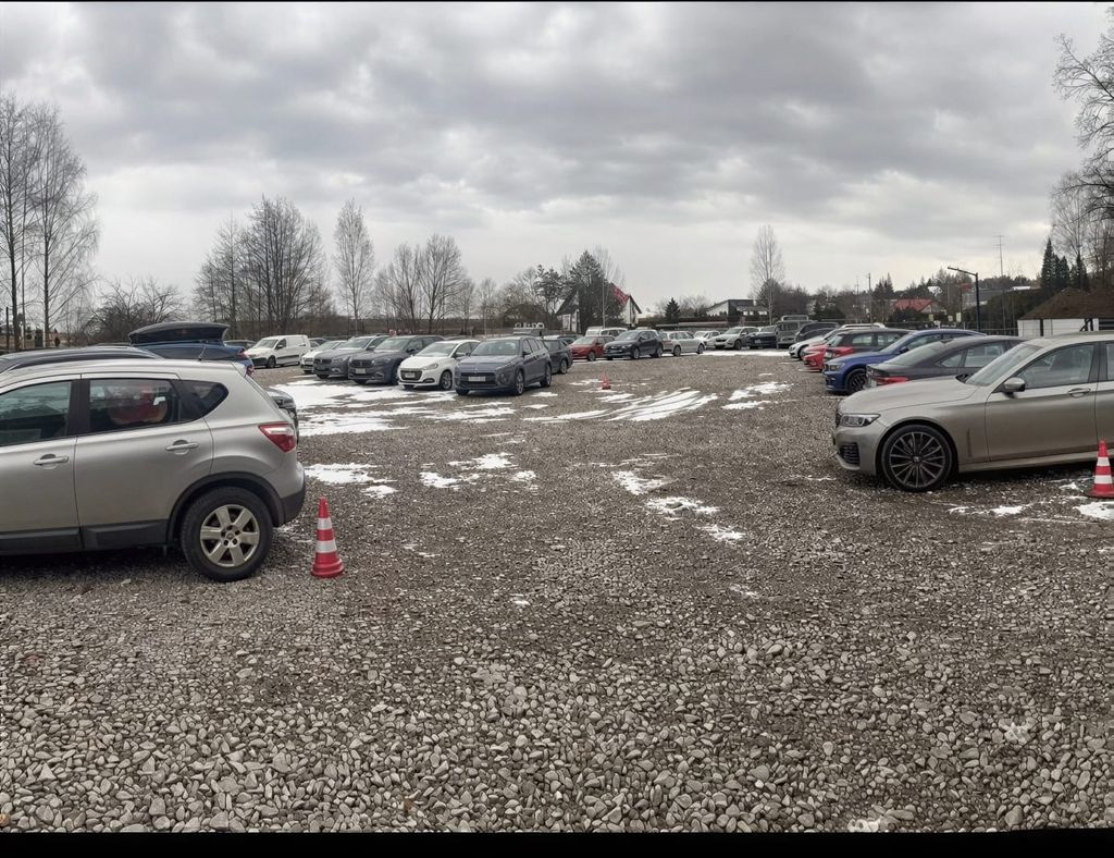 Victory Cars P2 - parking lotnisko Kraków-Balice (KRK) - zdjęcie 4