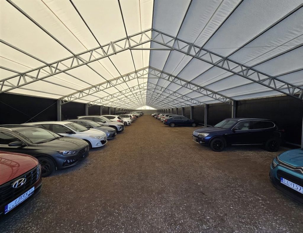AleParking zadaszony - parking lotnisko Kraków-Balice (KRK) - zdjęcie 2