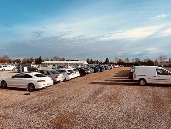 R8 Parking - parking lotnisko Kraków-Balice (KRK) - główne zdjęcie parkingu