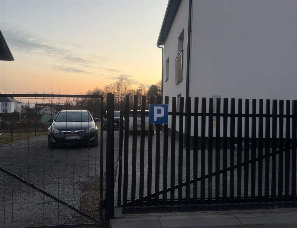 No to Fru! - parking lotnisko Kraków-Balice (KRK) - zdjęcie 5