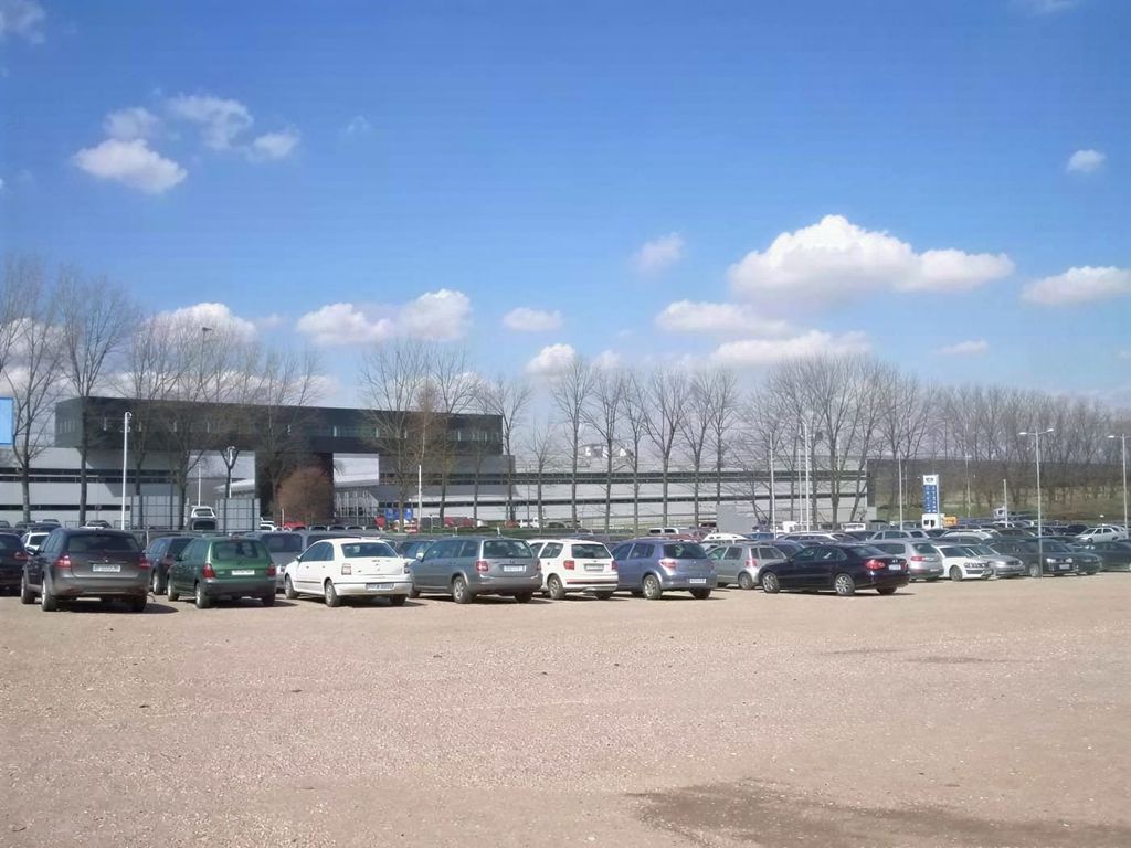 Orange Parking Balice – widok placu