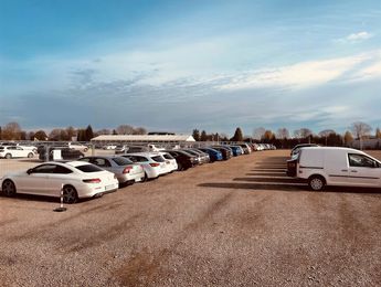 R8 Parking - parking lotnisko Kraków-Balice (KRK) - główne zdjęcie parkingu