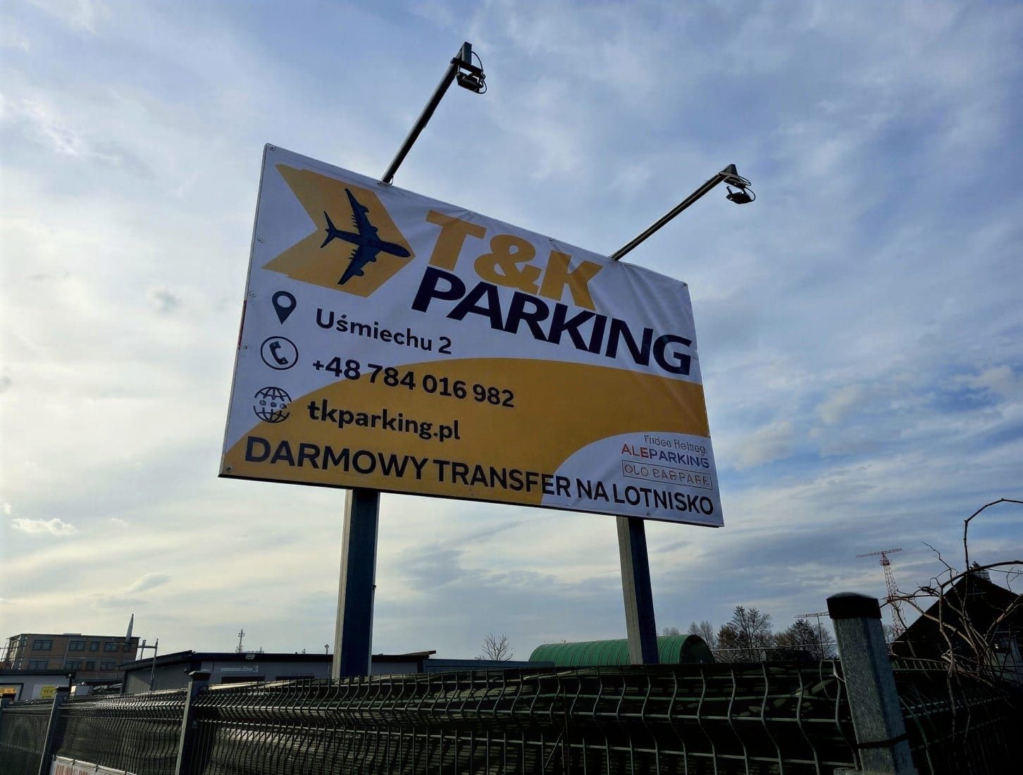 TK Parking - parking lotnisko Kraków-Balice (KRK) - zdjęcie parkingu