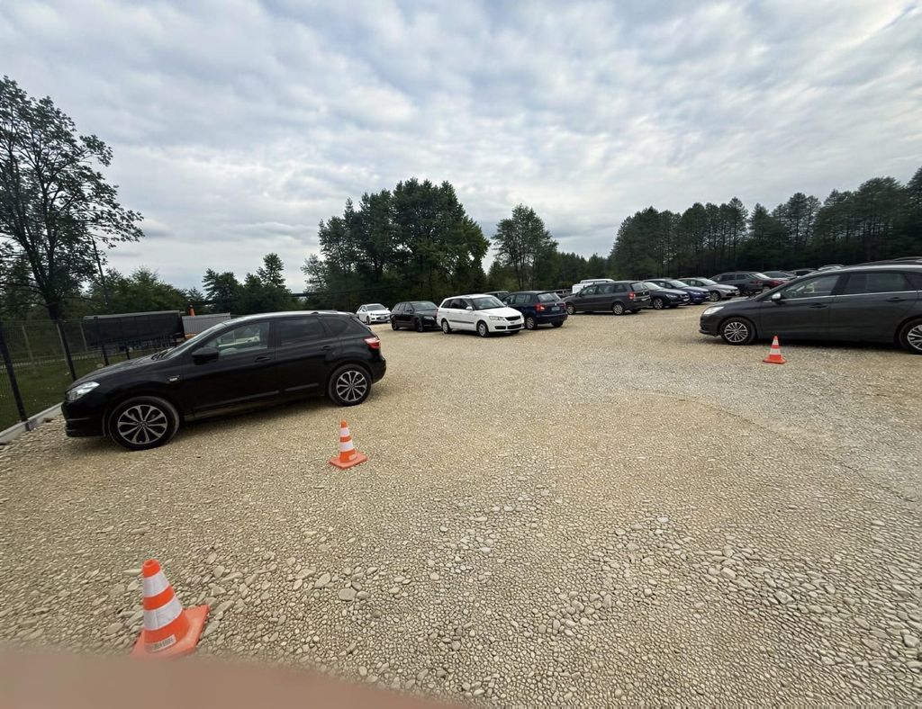 FlyParking - parking lotnisko Kraków-Balice (KRK) - zdjęcie 4